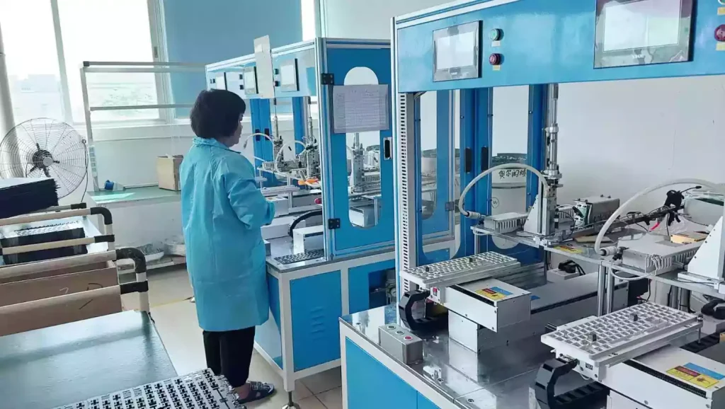 Assembly line of Zhuhai Hengcang commercial keyboard