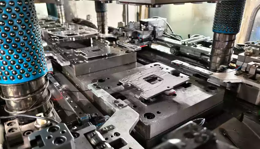 CNC machining for keyboard case