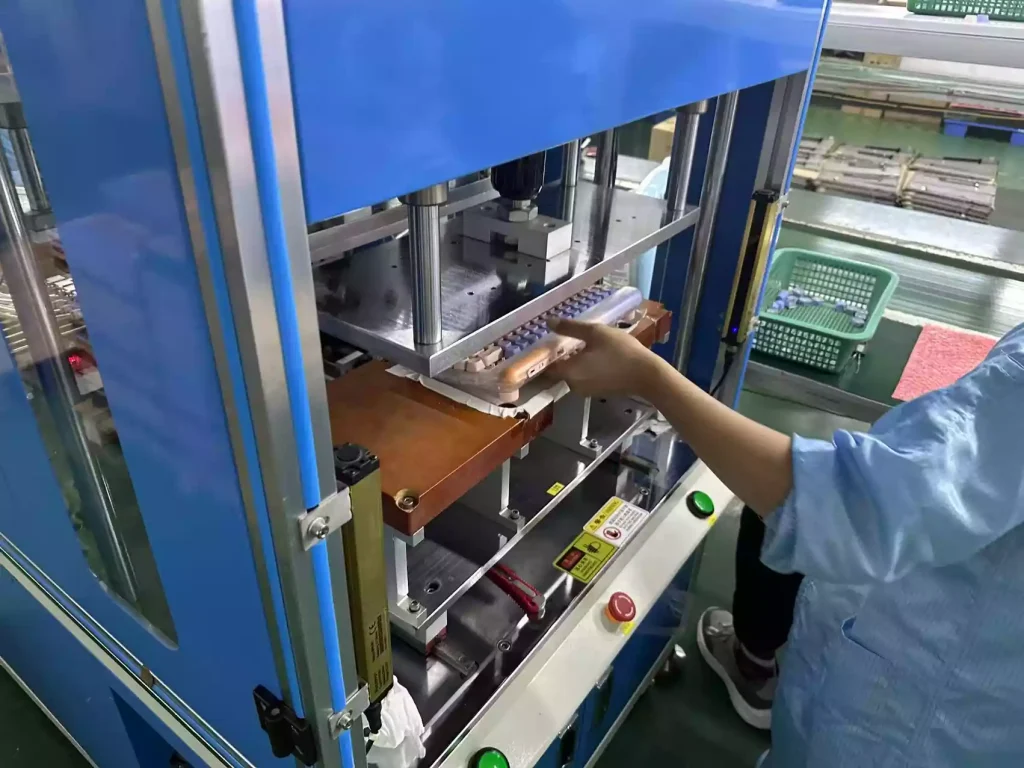 Hengcang Automatic Keycap Press Machine: A Revolutionary Breakthrough in Mechanical Keyboard Manufacturing 3 keyboard oem